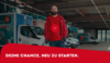 Recruiting-Video-Integration auf der REWE Karriereseite. Ein Teaser-Bild zeigt einen motivierten Mitarbeiter vor Lieferfahrzeugen, überlagert von einem Play-Button und dem Slogan „Deine Chance, neu zu starten.“ für maximale Bewerberansprache.